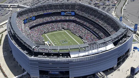 国足对抗澳大利亚，6.7万票抢空，或缔造国内足球赛观赛新高——据北京日报报道